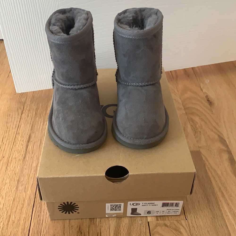 Ugg boots. Classic T USA 6 grey
